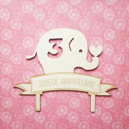 Cake topper en bois bébé éléphant